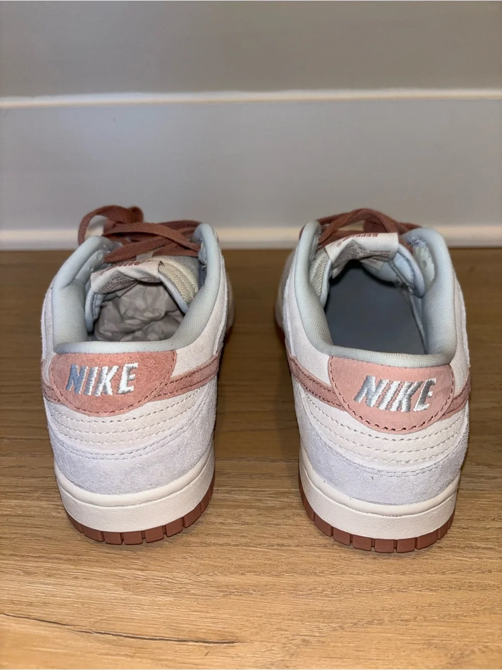 Nike low top